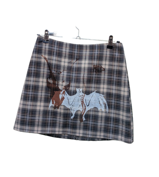 Leif : UPCYCLED - SKIRT (bat/skull)